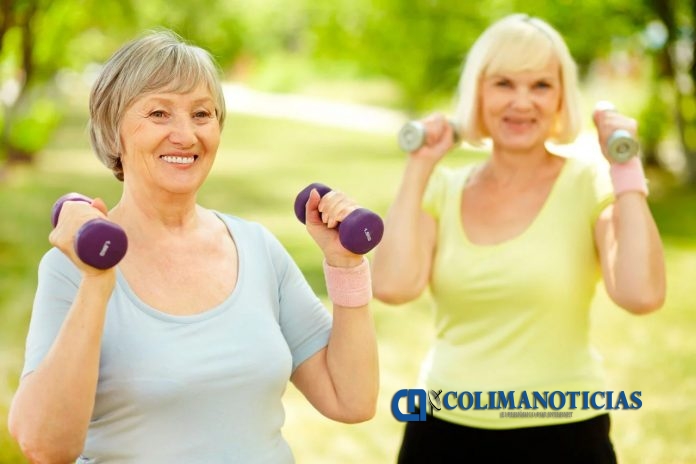 osteoporosis-persona-mayor-pesas