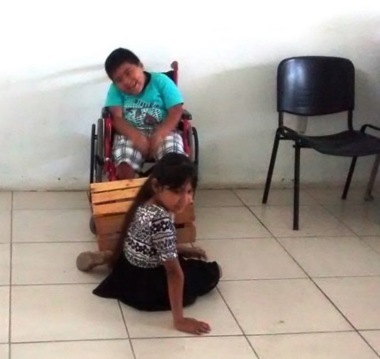 Unidad Básica de Rehabilitación del DIF Armería atiende a alrededor de 13 personas por día