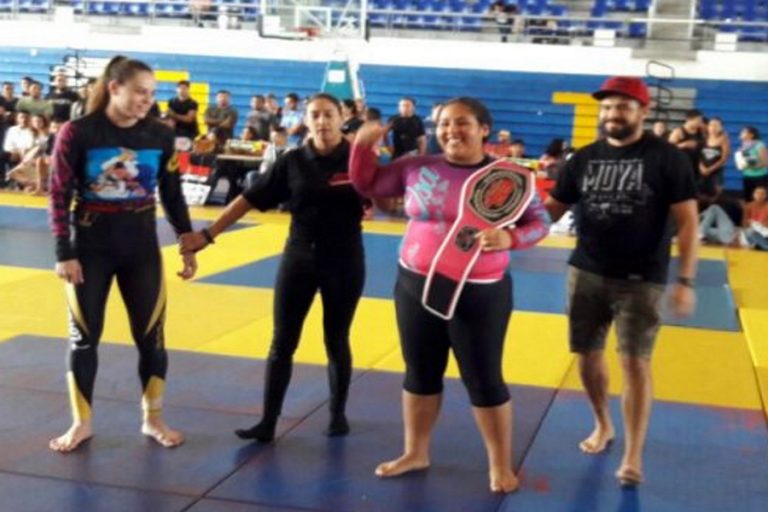 Marianne “La Osa” Gaviño, gana medalla de Oro