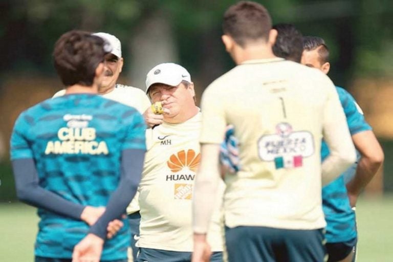 “Piojo” Herrera, sancionado por incidente en Monterrey