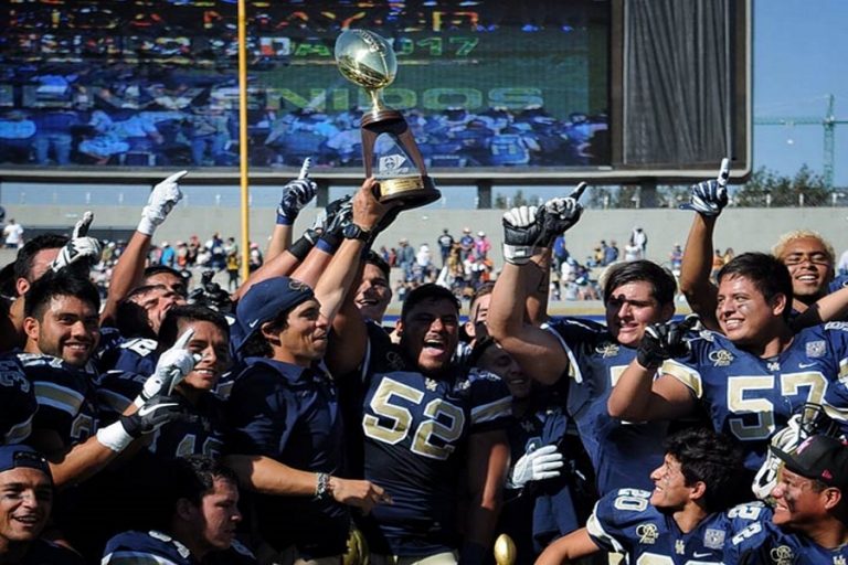 Pumas CU festeja a lo grande; campeón de la ONEFA