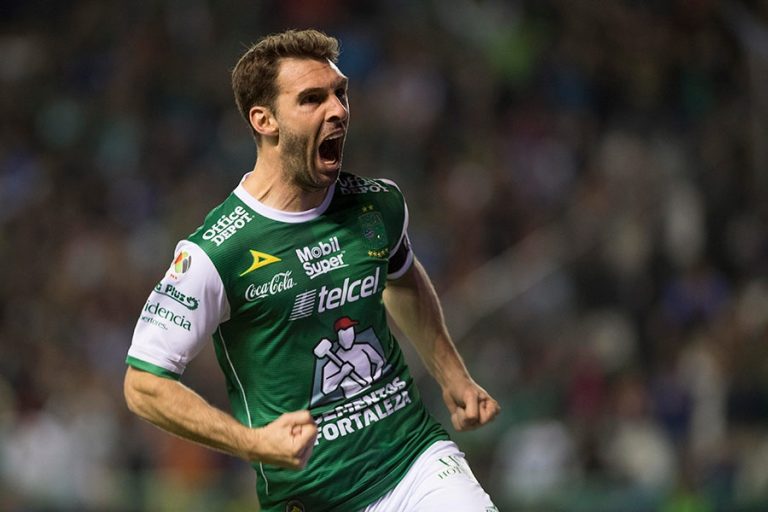 León y Tigres firman empate en partido de ida