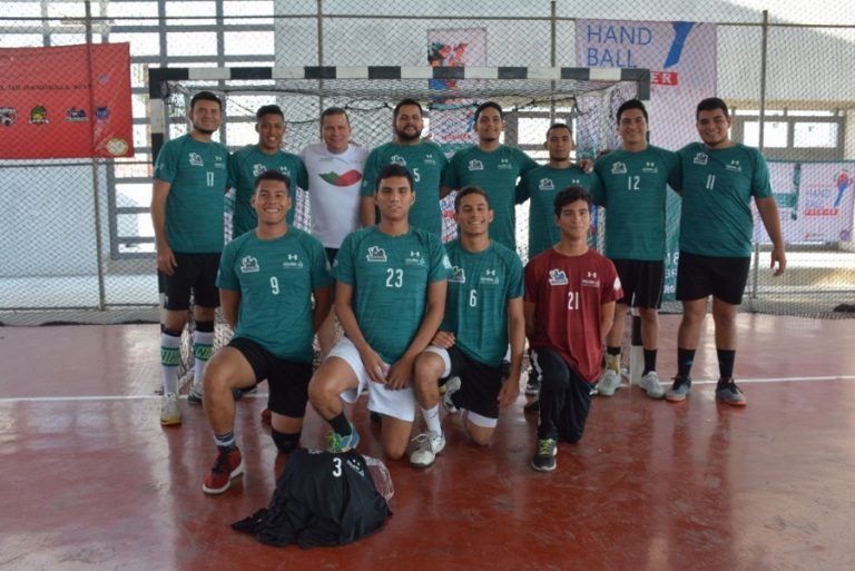 Entregan Uniformes a Equipos de Handball