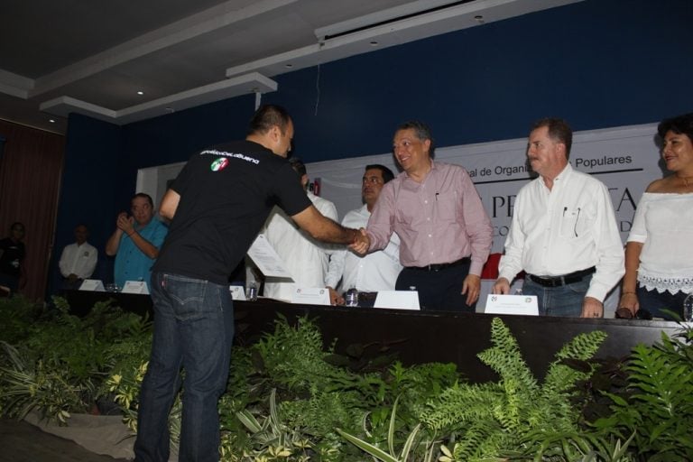 Rinde protesta Armando Reyna como dirigente municipal de la CNOP en Tecomán