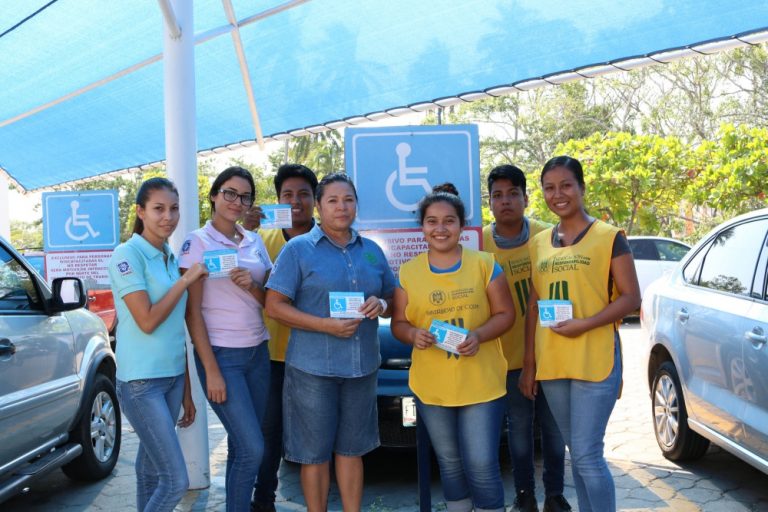 Promueven respeto a lugares para gente con discapacidad
