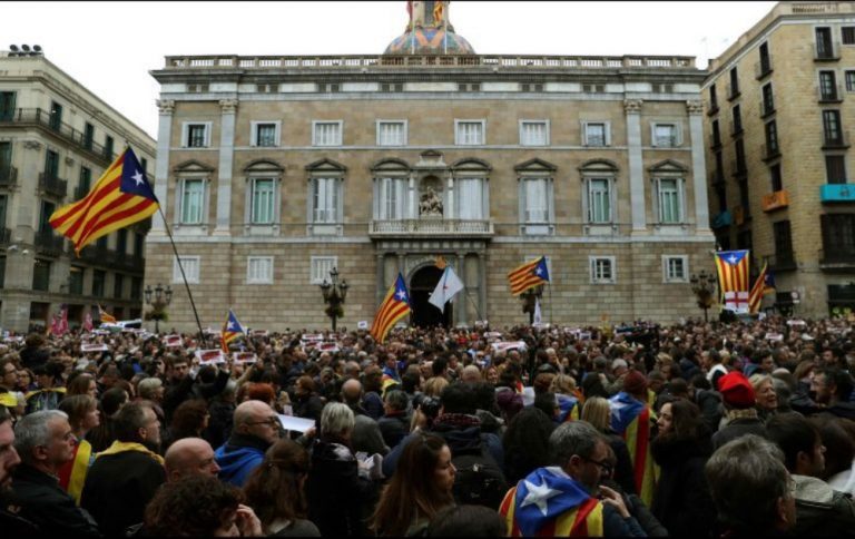 Anula Tribunal español declaración de independencia de Cataluña