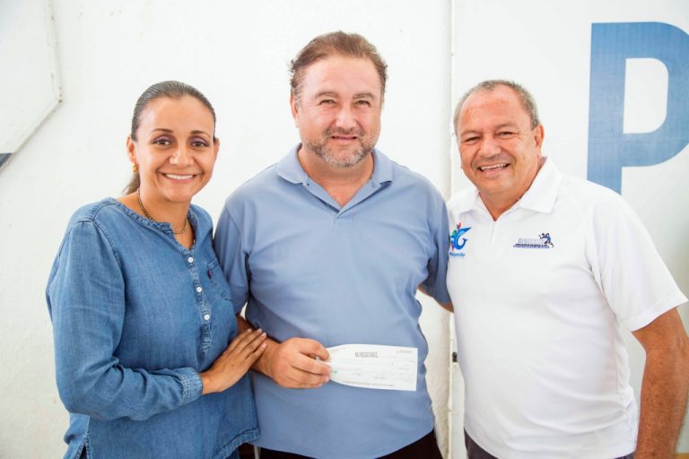 Deportistas Manzanillenses, agradecen los apoyos otorgados por Gaby Benavides