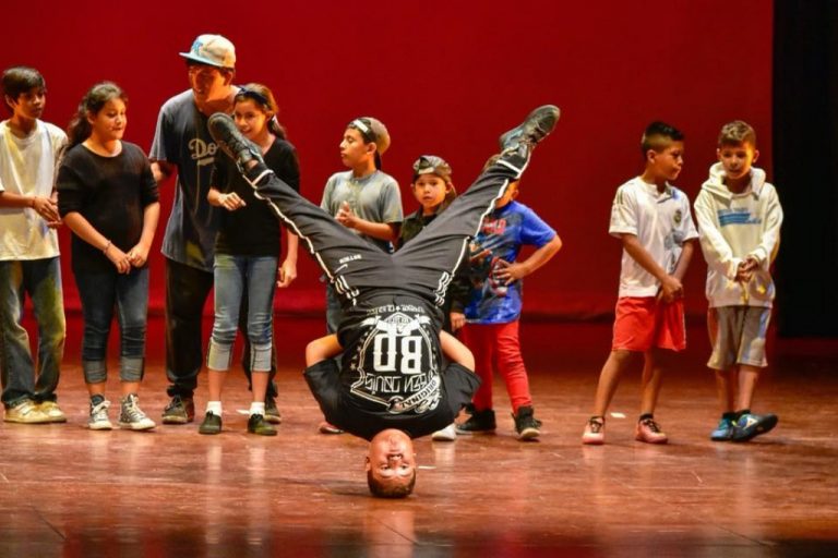 Este viernes, Segunda Gala del programa Arte y Barrio de la capital