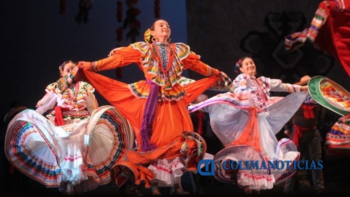 Ballet Folklórico Infantil de la UdeC