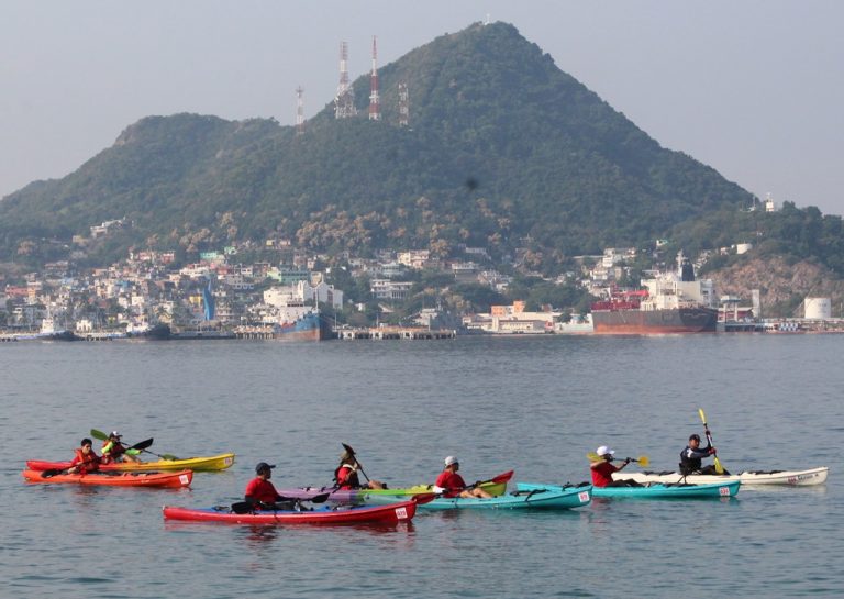 Todo un éxito la Competencia Regional de Kayak Manzanillo 2017