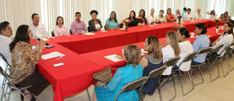 Se reúne Directora del DIF Estatal con titulares de los Sistemas Municipales DIF