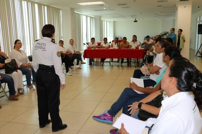 DIF Estatal previene a familias sobre riesgos en redes sociales