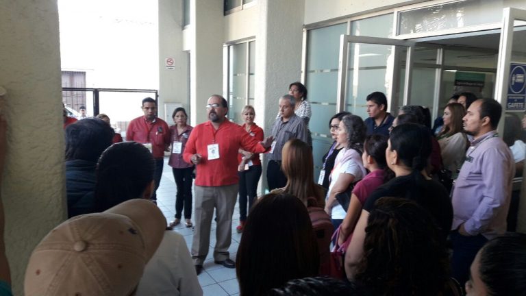 Exigen destitución de delegado del IMSS en Colima