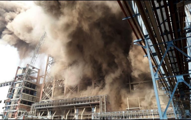 Explosión de termoeléctrica deja 16 muertos en la India