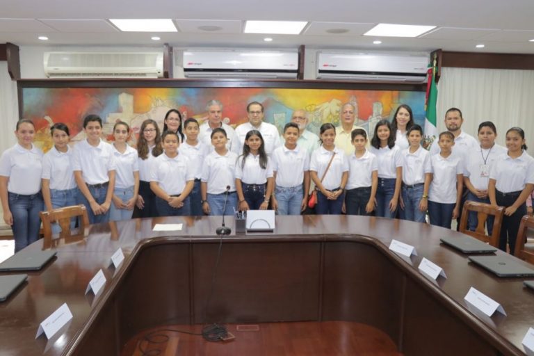Reconoce JIPS a ganadores de la Olimpiada del Conocimiento Infantil