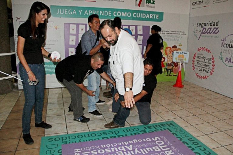 Promueven una Cultura de Paz en la Feria de Todos los Santos