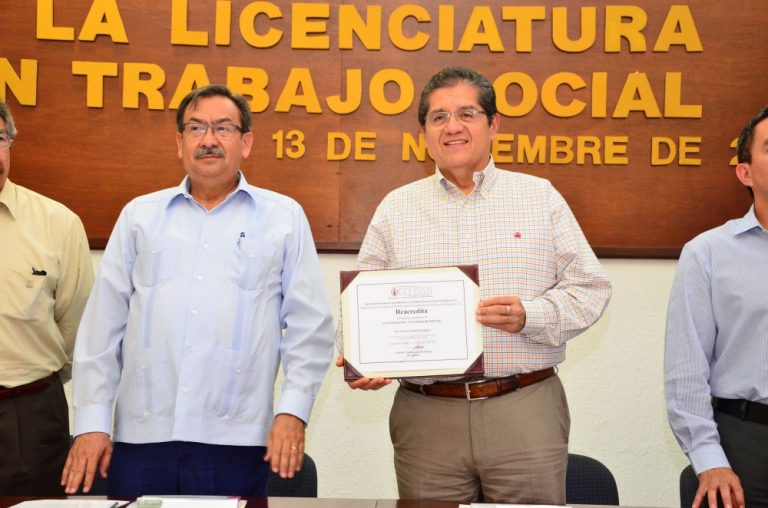 Reacreditan programa de Trabajo Social por cinco años más