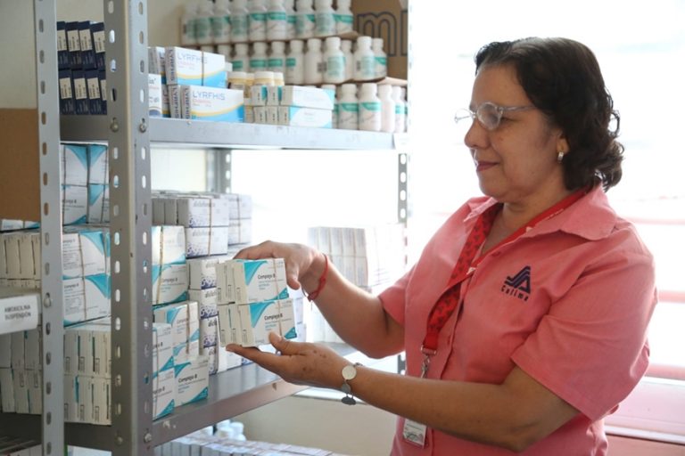 Automedicación acelera resistencia a antibióticos