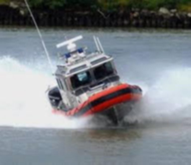 La Sexta Región Naval salvaguarda la vida humana en la mar