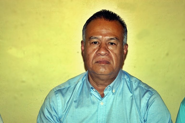 Devuelven derechos partidistas a Carlos Sotelo y cinco perredistas más