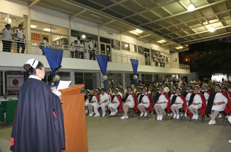 Se titula comprometida generación de técnicos en Enfermería