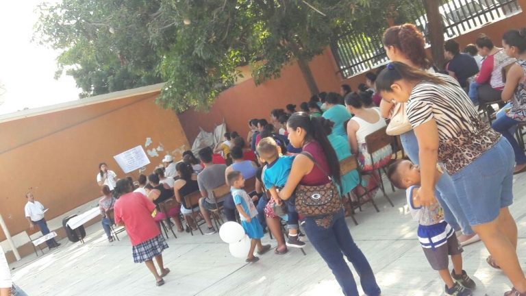 Imparten pláticas sobre prevención de violencia en escuela primaria de Armería
