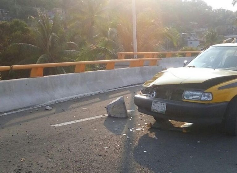 Fuerte choque en el puente de San Pedrito