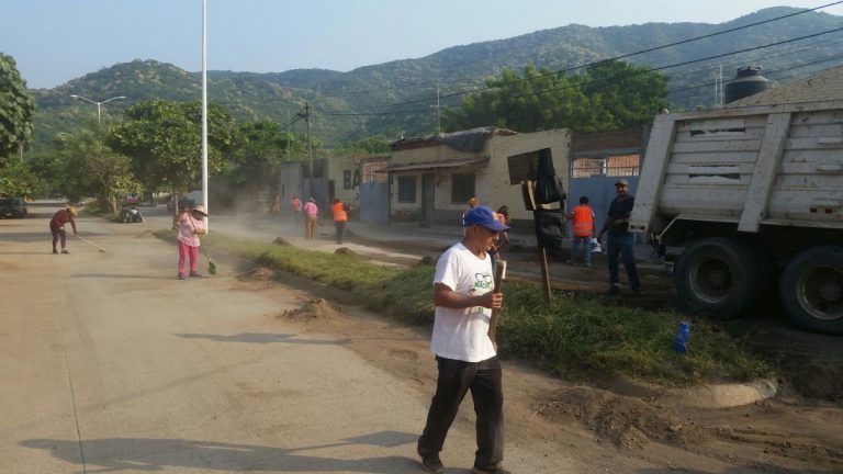 A través del Programa de Empleo Temporal realizan limpieza de la colonia Lázaro Cárdenas
