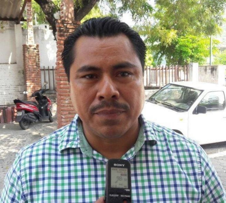 Promueve Eusebio Mesina alternativas para que ciudadanos terminen el bachillerato en línea