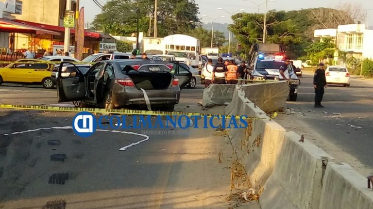 Muere conductor en fuerte accidente en Manzanillo