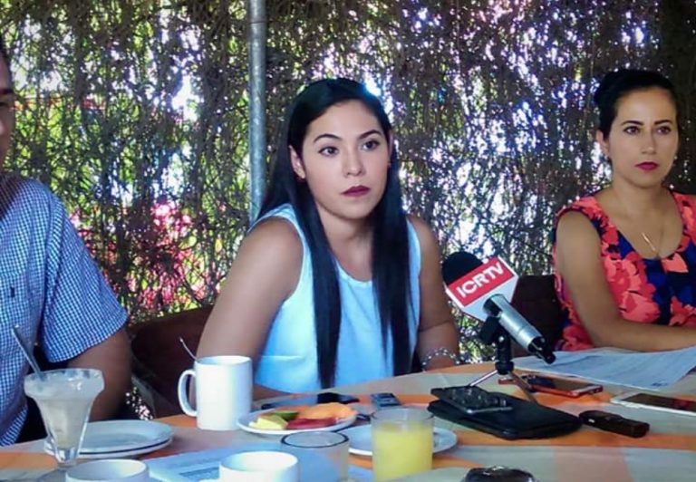 Renuncia Indira Vizcaíno al PRD
