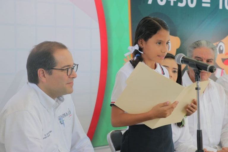 En 2018 se entregarán uniformes escolares en secundaria: Gobernador