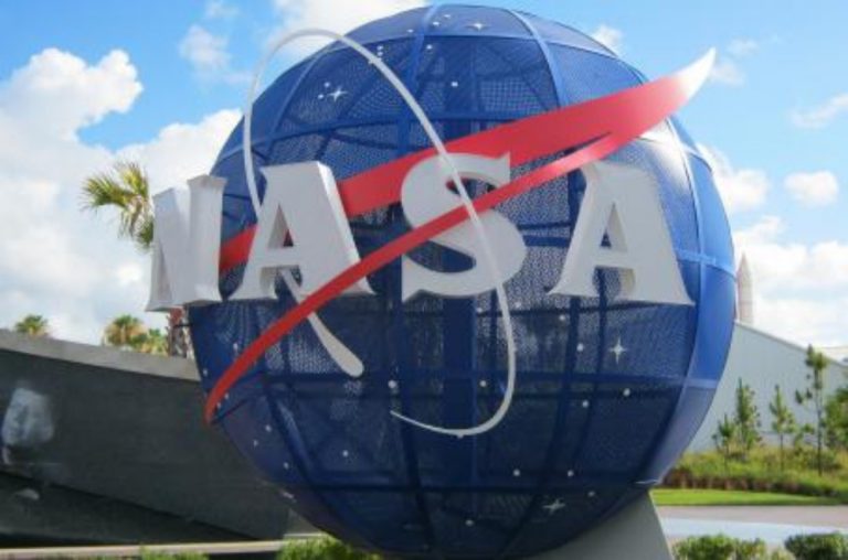 Lanzan convocatoria para realizar una pasantía en la NASA