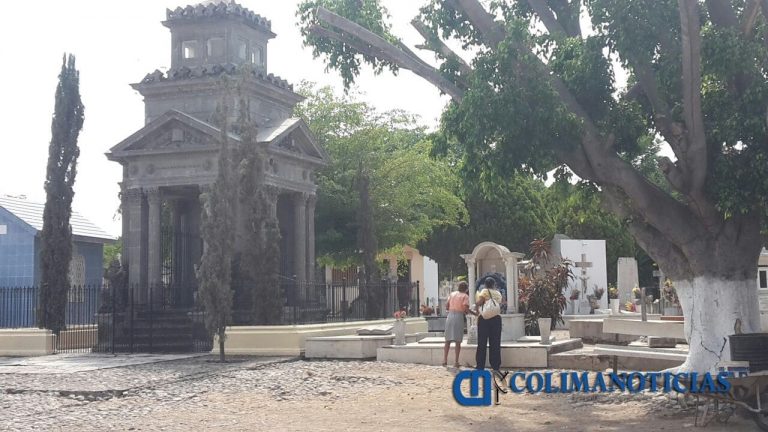 Busca INAH conservación de tumbas en panteones de Colima y Villa de Álvarez