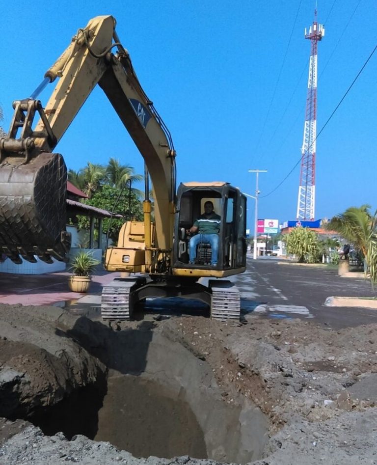 Realizan trabajos de rehabilitación de la red de drenaje en playas de El Real y Pascuales