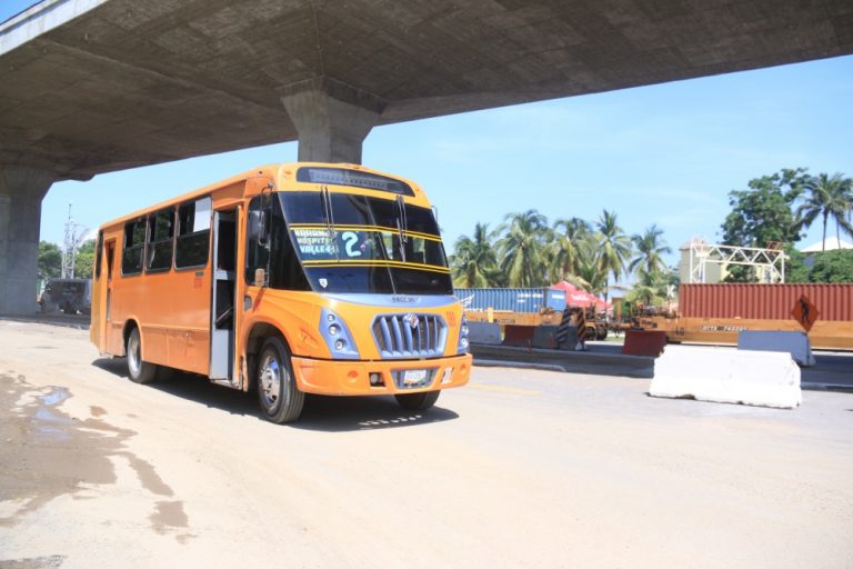 Avanza Semov en modernización el transporte público de Manzanillo