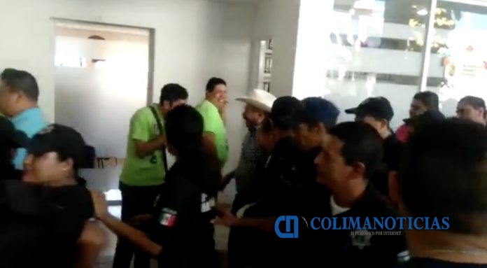altercado sindicalizados tecoman policia