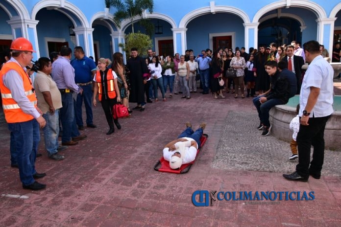 Ayuntamiento de Colima realiza simulacro conmemorativo al sismo de 2003