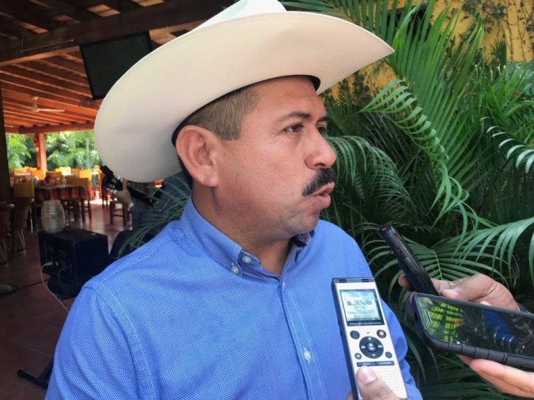 Lupillo García acusa de “parásito” a Audelino Flores y aclara que no está demandado