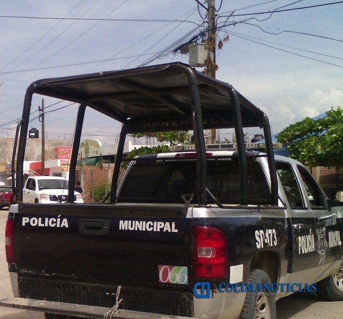 policia municipal mzllo camioneta