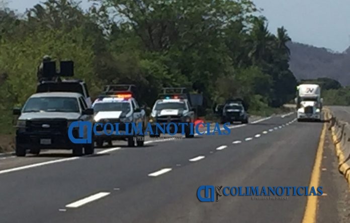 Localizan cadáver a un costado de la autopista Manzanillo-Colima