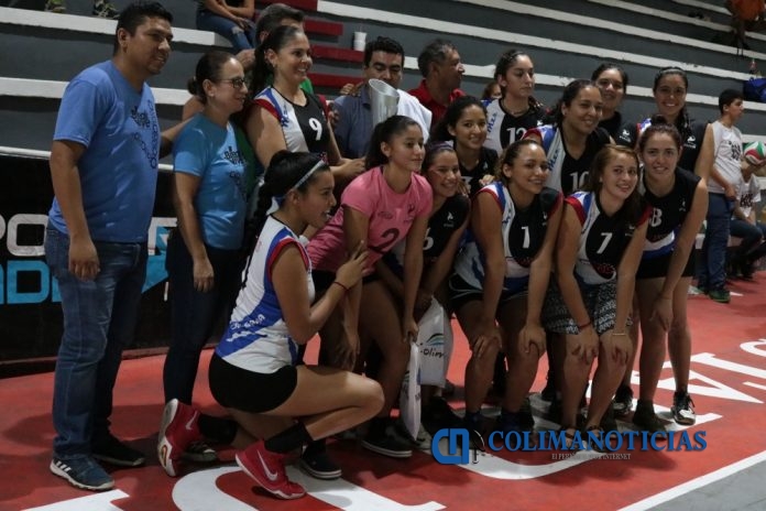 Campeones de la primera copa Dekorum de Voleibol