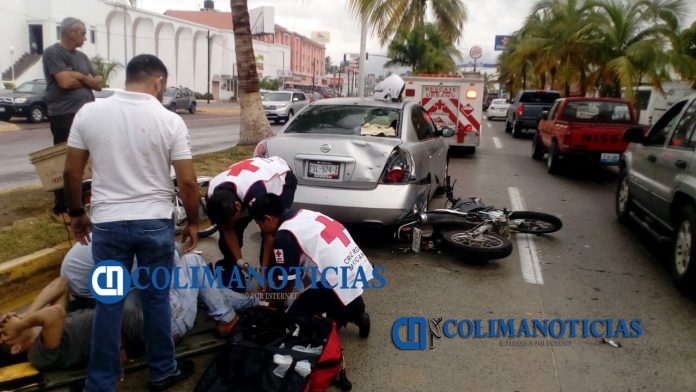 Grave motociclista accidentado en el boulevard de Manzanillo
