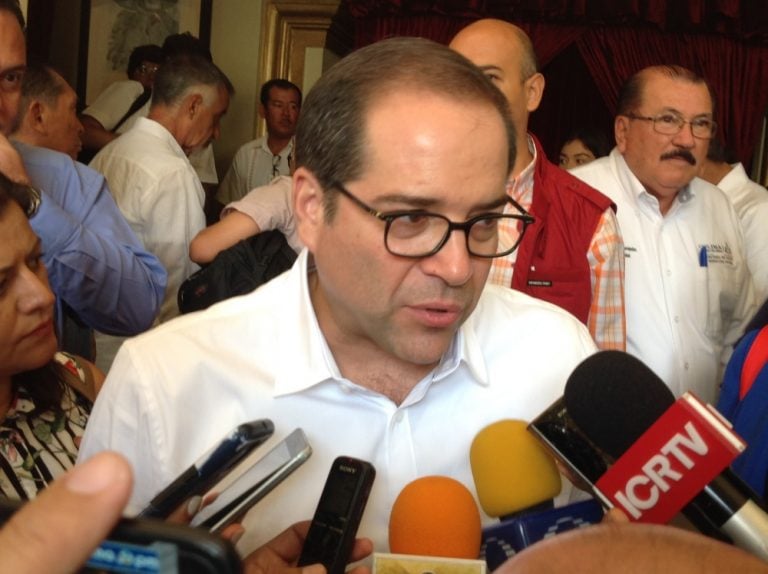 Ni ahora ni nunca se obligará a los diputados a nada: Peralta Sánchez