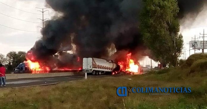 Se-enfrentan-militares-y-huachicoleros-en-la-México-Puebla