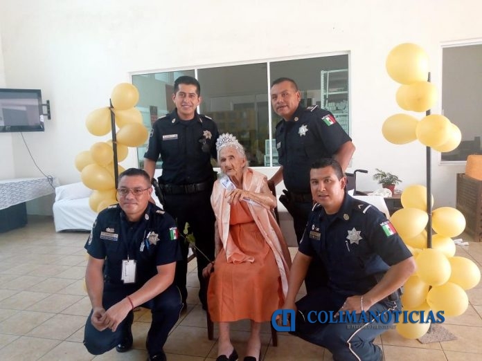 policia federal en asilo