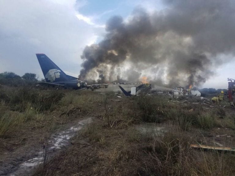 Por violar protocolos, Aeroméxico despide a pilotos de avión accidentado en Durango