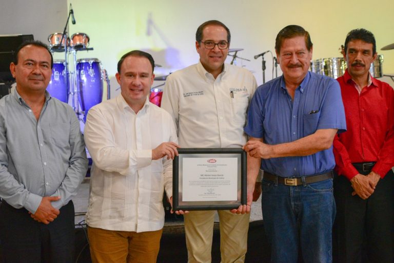 CMIC distingue a Ayuntamiento Colima como el mejor evaluado en transparencia