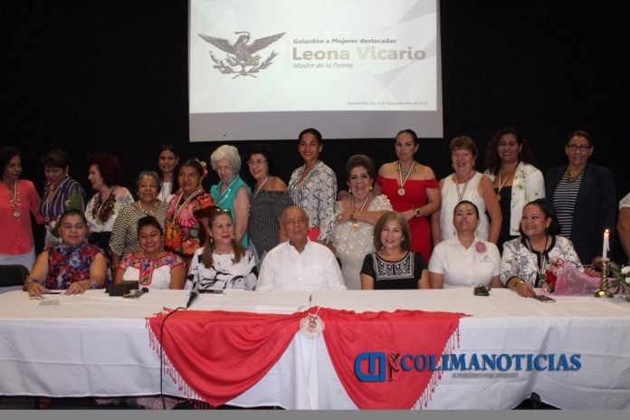 Medalla Liona Vicario a mujeres destacadas 1