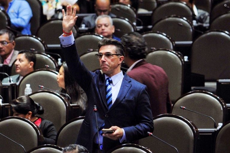 El diputado Sergio Mayer, busca la comisión de Cultura en el Congreso